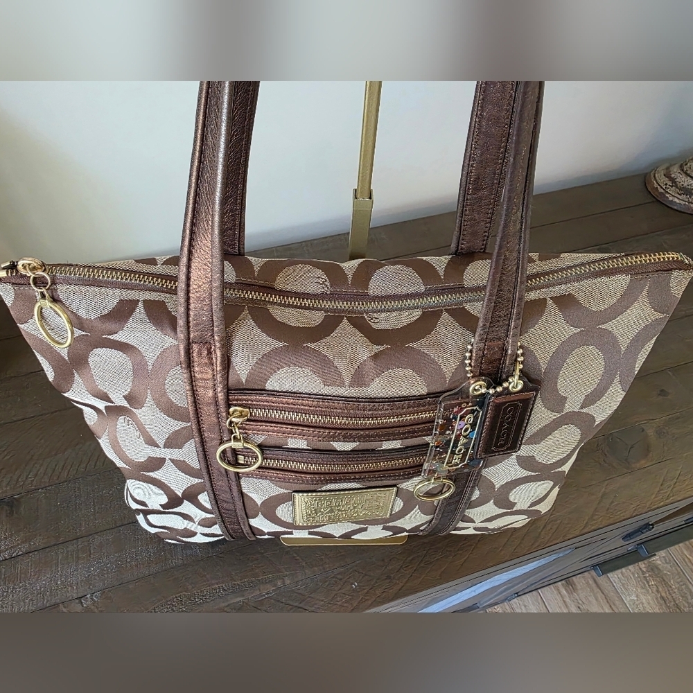 Coach Y2K Poppy Op Art Glam Tote In Metallic Bronze - Picture 11 of 16